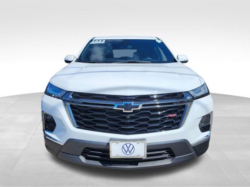 Used 2023 Chevrolet Traverse RS image 2