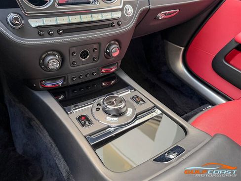 Used 2018 Rolls-Royce Wraith RWD image 17
