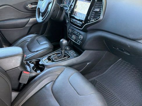 Used 2019 Jeep Cherokee Limited w/ Luxury Group AWD/4WD image 15