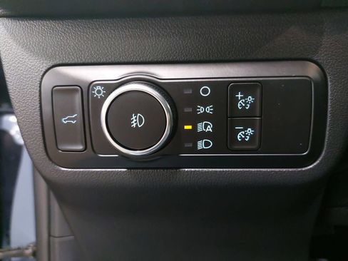 Used 2025 Ford Escape Platinum w/ Premium Technology Package image 27