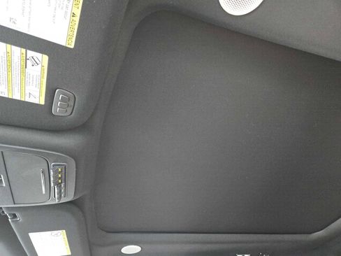 Used 2024 Ford F250 Lariat w/ Lariat Ultimate Package AWD/4WD image 25