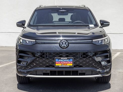 New 2026 Volkswagen Tiguan SEL R-Line AWD/4WD image 2