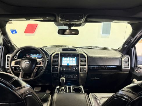 Used 2018 Ford F150 Platinum w/ Equipment Group 701A Luxury AWD/4WD image 10