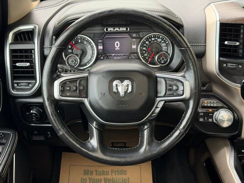 Used 2019 RAM 1500 Laramie AWD/4WD image 16