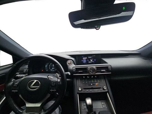 Used 2019 Lexus IS 300 F Sport w/ F Sport Package image 12