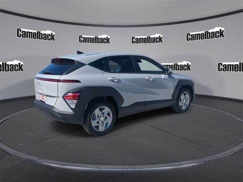 New 2026 Hyundai Kona SE image 7