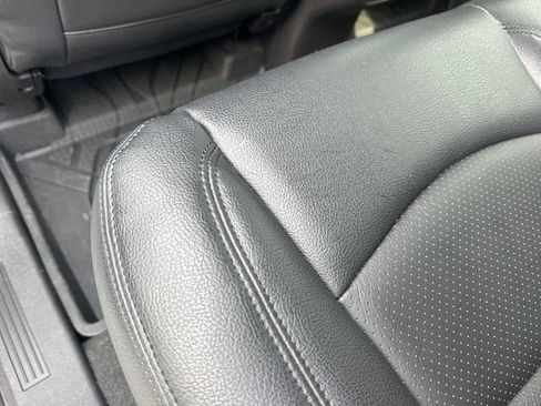 Used 2023 Chevrolet Equinox LT FWD image 13