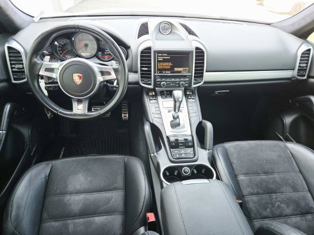 Used 2014 Porsche Cayenne GTS AWD/4WD image 7