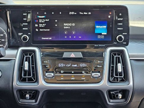 Used 2023 Kia Sorento S w/ Panoramic Sunroof Package image 24