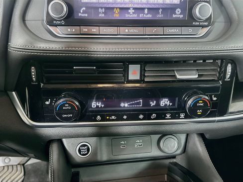 Used 2023 Nissan Rogue SL AWD/4WD image 23