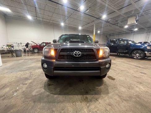 Used 2011 Toyota Tacoma Base w/ TRD Sport Pkg image 2