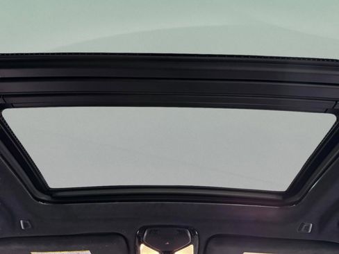 Used 2021 BMW X7 M50i image 13