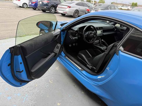 Used 2022 Toyota GR86 Premium RWD image 42