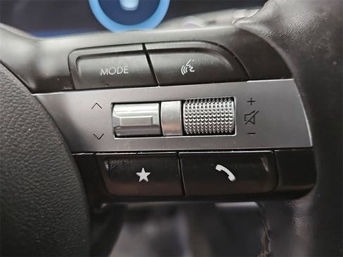 Used 2024 Hyundai Sonata Limited image 17