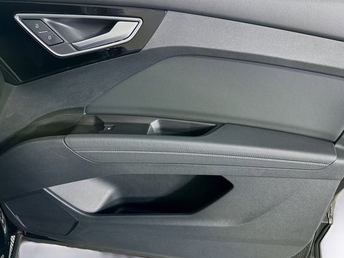 Used 2024 Audi Q4 e-tron Premium Plus w/ Premium Plus image 23