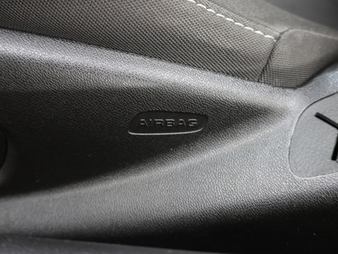 Used 2017 Chevrolet Camaro SS RWD image 39