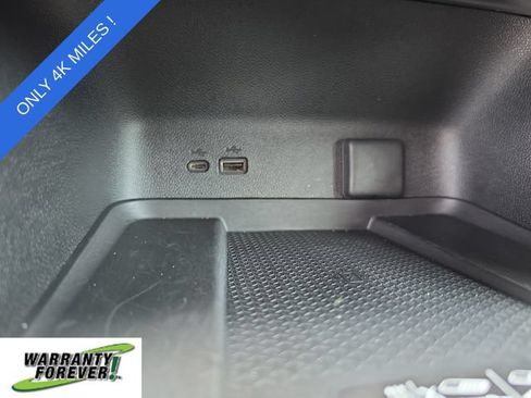 Used 2026 Chevrolet Traverse LT FWD image 29