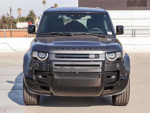 Used 2024 Land Rover Defender 110 X-Dynamic SE AWD/4WD image 2