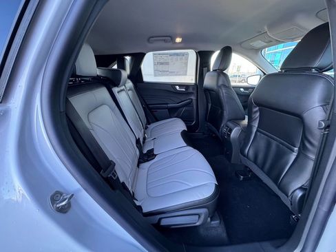 New 2025 Ford Escape SE w/ PHEV Premium Package image 30