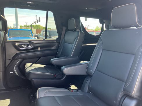 Used 2021 GMC Yukon SLT w/ SLT Premium Package image 31