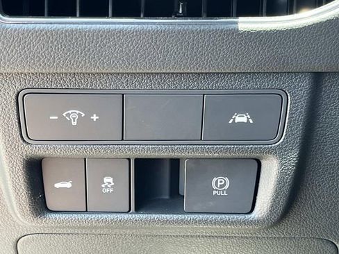 Certified 2023 Hyundai Sonata Limited w/ Preferred Accessory Package FWD image 28