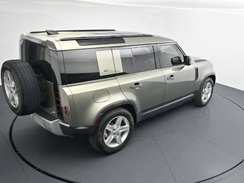 Used 2021 Land Rover Defender 110 SE AWD/4WD image 16