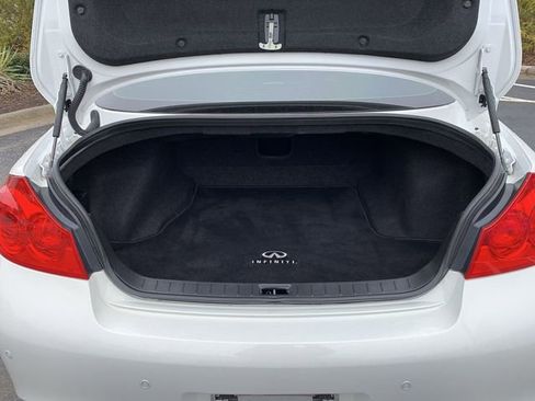 Used 2011 INFINITI G37 Journey w/ Sport Pkg - RWD image 31