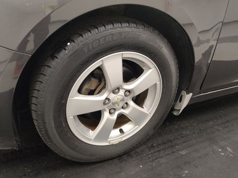 Used 2016 Chevrolet Cruze LT w/ Sun And Sound Package image 31