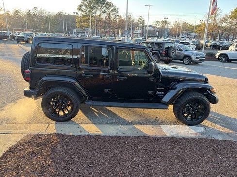 Used 2021 Jeep Wrangler Sahara w/ Cold Weather Group image 7