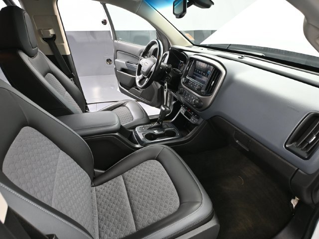 Used 2018 Chevrolet Colorado Z71 AWD/4WD image 38