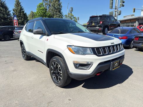 Used 2020 Jeep Compass Trailhawk AWD/4WD image 11