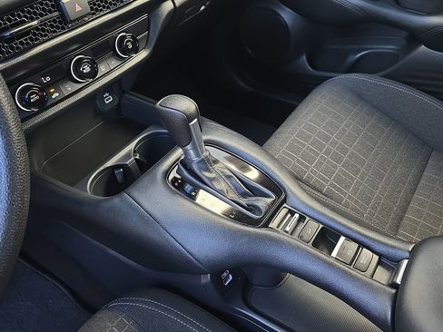 Certified 2023 Honda HR-V LX image 26