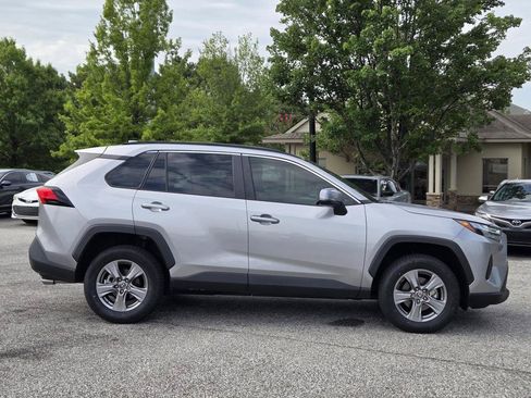 Used 2024 Toyota RAV4 XLE FWD image 6