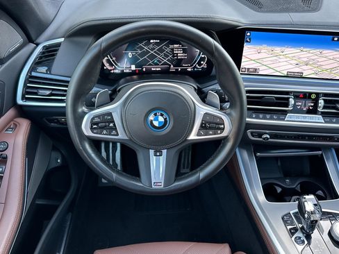 Used 2023 BMW X5 xDrive45e w/ Executive Package AWD/4WD image 13