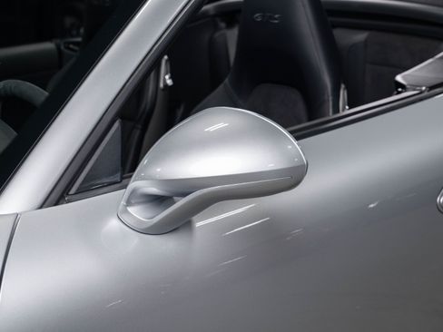 Used 2015 Porsche 911 Carrera GTS RWD image 40