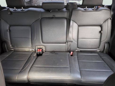 Used 2022 Chevrolet Silverado 1500 LTZ image 24