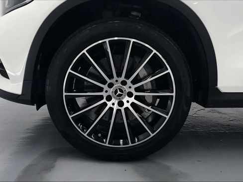 Certified 2018 Mercedes-Benz GLC 300 image 9