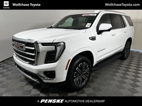 Used 2025 GMC Yukon Elevation AWD/4WD image 1