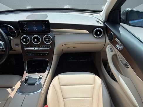 Used 2022 Mercedes-Benz GLC 300 4MATIC image 29