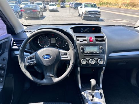 Used 2015 Subaru Forester 2.5i Premium w/ All-Weather Package AWD/4WD image 7