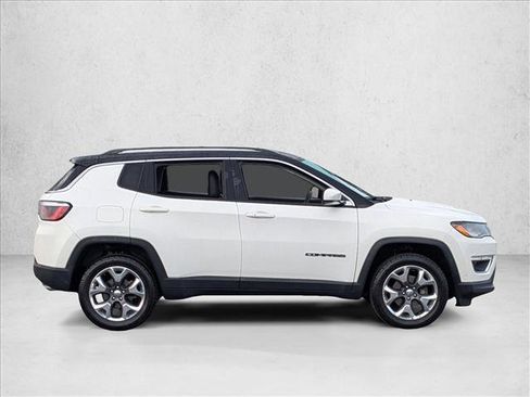 Used 2019 Jeep Compass Limited image 4