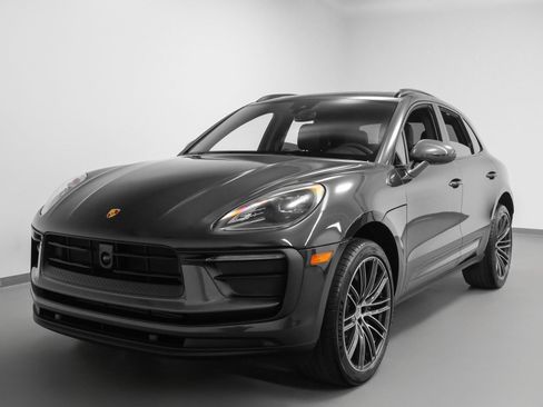 Used 2025 Porsche Macan Turbo image 6