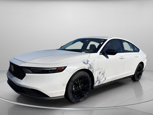 New 2025 Honda Accord SE image 2