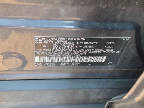 Used 2019 Toyota RAV4 XLE Premium w/ Cold Weather Package AWD/4WD image 34
