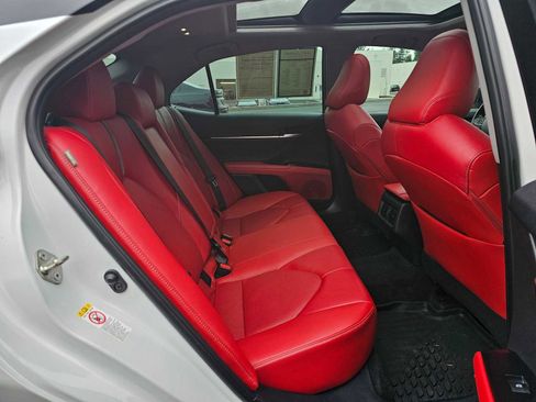 Used 2018 Toyota Camry XSE w/ Driver Assist Package image 12