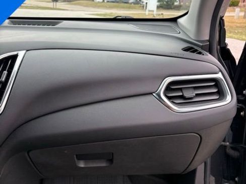 Used 2022 Chevrolet Equinox LT image 30