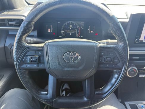 Used 2025 Toyota Tacoma SR image 15