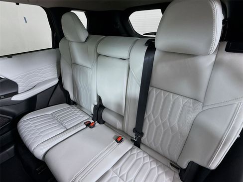 New 2025 Mitsubishi Outlander SEL image 25