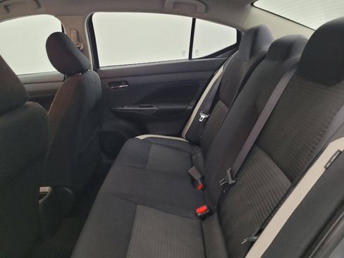 Used 2021 Nissan Versa SV FWD image 18