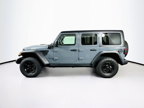 Used 2024 Jeep Wrangler Unlimited AWD/4WD image 4